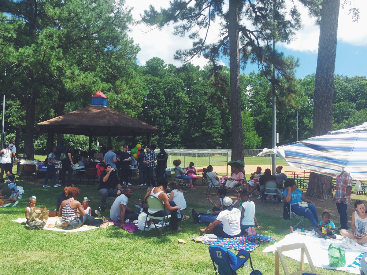 lindsfo's tweet photo. Momumental day @chapelhill ATL! God is moving &amp; SO ARE WE! 🙌🏼@JamalBakerATL https://t.co/I5DPTxEhi4