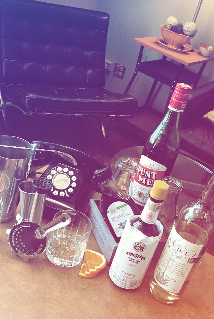 HeronAgency's tweet photo. What is a Back Porch Margarita you ask? Tune into the @FrankFontana show in 10 min. and find out! @FairmontChicago https://t.co/Q4iPNmBMXq