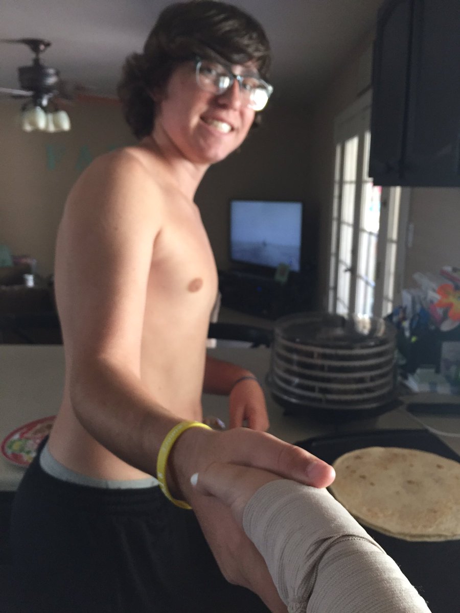 addiedemas's tweet photo. 100 RETWEETS AND COLLIN SHAVES ALL OF HIS HAIR OFF https://t.co/vsPKlmcblL