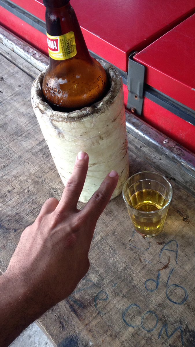 PabloTineli's tweet photo. Melhor beber sozinho do Q mal acompanhado 😌🍃🍻 https://t.co/W8dzkYBYPh