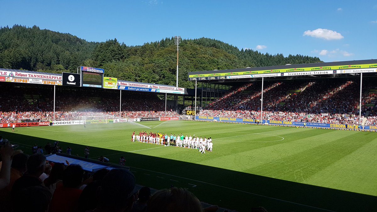 bettercallsimon's tweet photo. Testkick @scfreiburg vs. @acmilan! #SCFACM https://t.co/zqfamIsm4C
