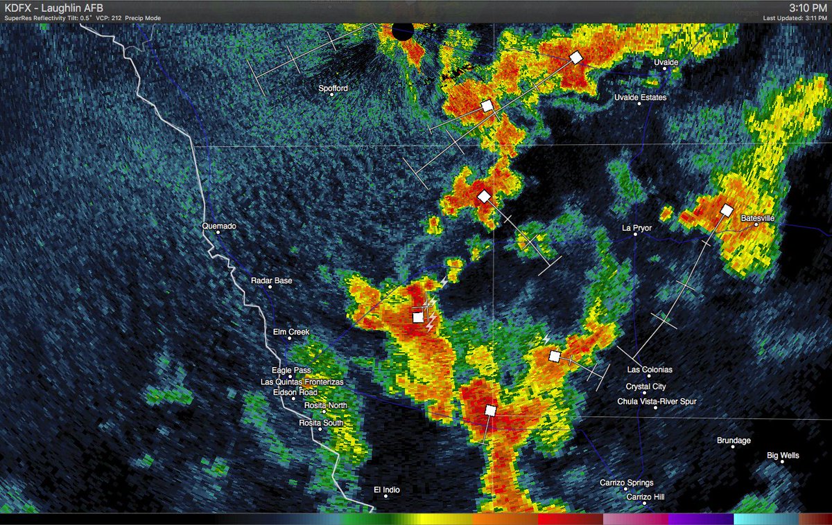 SWTXChaser's tweet photo. Be careful along Old #Uvalde Hwy & #US57 between #sanantonio & #eaglepass also #uvalde & EP-brief downpours #txwx https://t.co/aS4KMW0WGZ