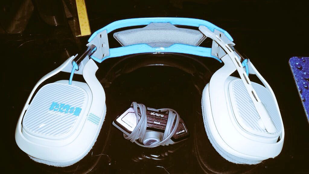 EsportSynical's tweet photo. Selling A40's Dirt Cheap! 

@HyperRTs @Relay_RTs @RelayRetweets @Epic_Retweeter @DNR_CREW @UltraRTs https://t.co/17lwhy2BzM