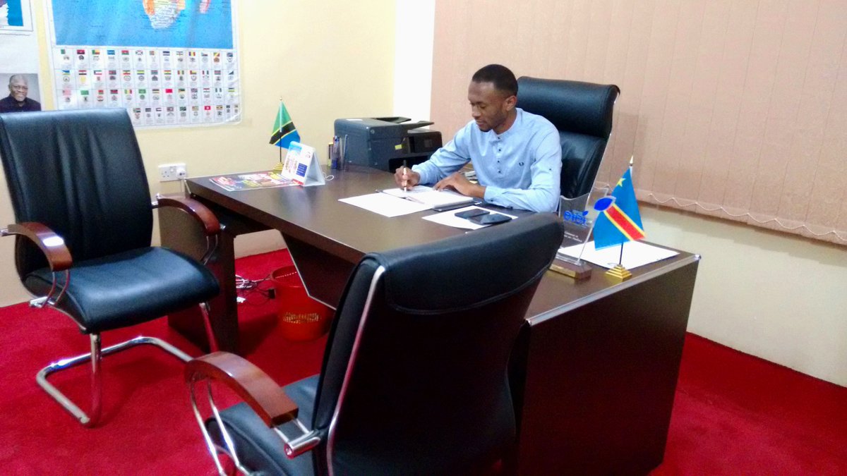 sergebushiri's tweet photo. Ceux qu'on appelle grand homme, autrefois ils étaient débutant, ils ont commencé par essayer et persévérer.#RDC https://t.co/iSRzAN7tym
