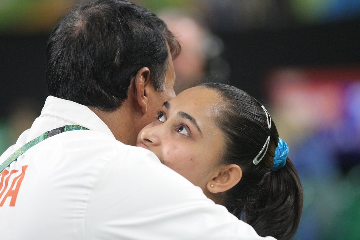 FirstpostSports's tweet image. The smile that made a billion hearts smile 😊 #DipaKarmakar #Rio2016 #ArtisticGymnastics (pics via @pritamn from Rio)