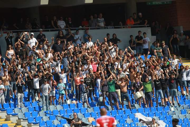 DrAtianha's tweet photo. Em qualquer divisão, sempre a mesma paixão !! #mancha negra 
#Mn85 https://t.co/JQ31S2aX2J