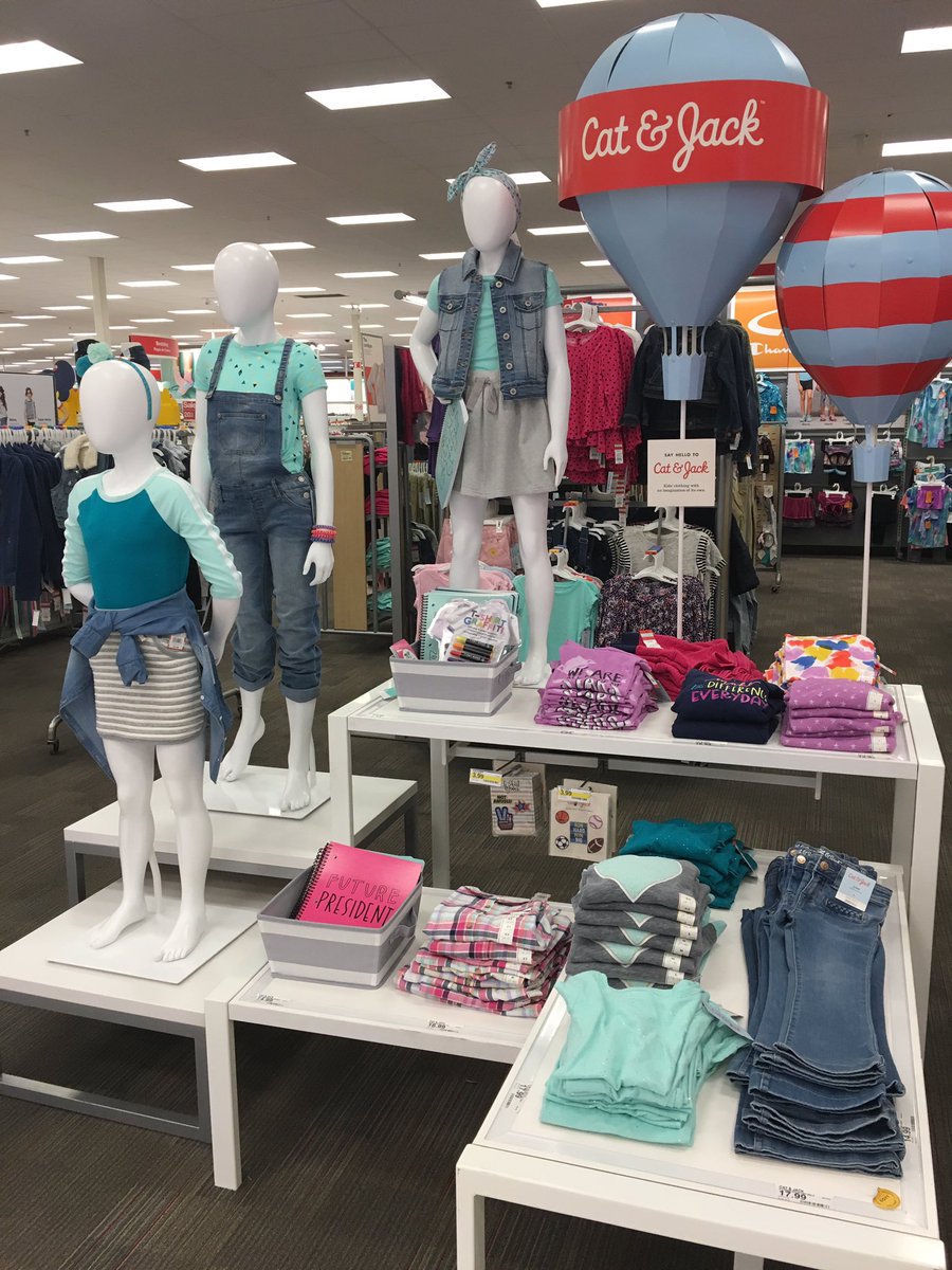 ohitsjustalyssa's tweet photo. We have the blues here at #1961 #catandjack #sundaystylin #VMTL https://t.co/rK8dbPYGa3