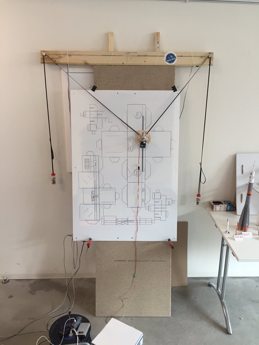 cubeecraft's tweet image. Turned some leftover corrugated cardboard signs into some art #vplotter #polargraph #cubeecraft #papercraft #upcycle