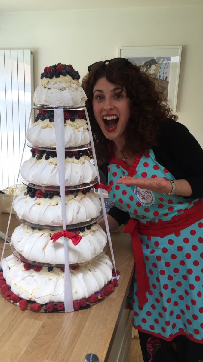 PavlovaPrincess's tweet photo. Six tiered wedding pavlova! Something a little bit unique for your special day... #pavlovas #uniqueweddingcake #yum https://t.co/plQIZMUihp