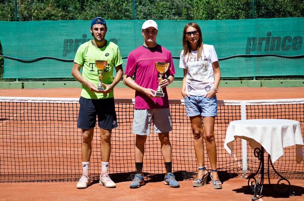 chrisoconnelll's tweet photo. Took out my 3rd ITF of the year in Novi Sad, Serbia!!!🏆 @fcactivetravel @WilsonTennis photos by Vladimir Ognjanović https://t.co/gGHVzyQGzd