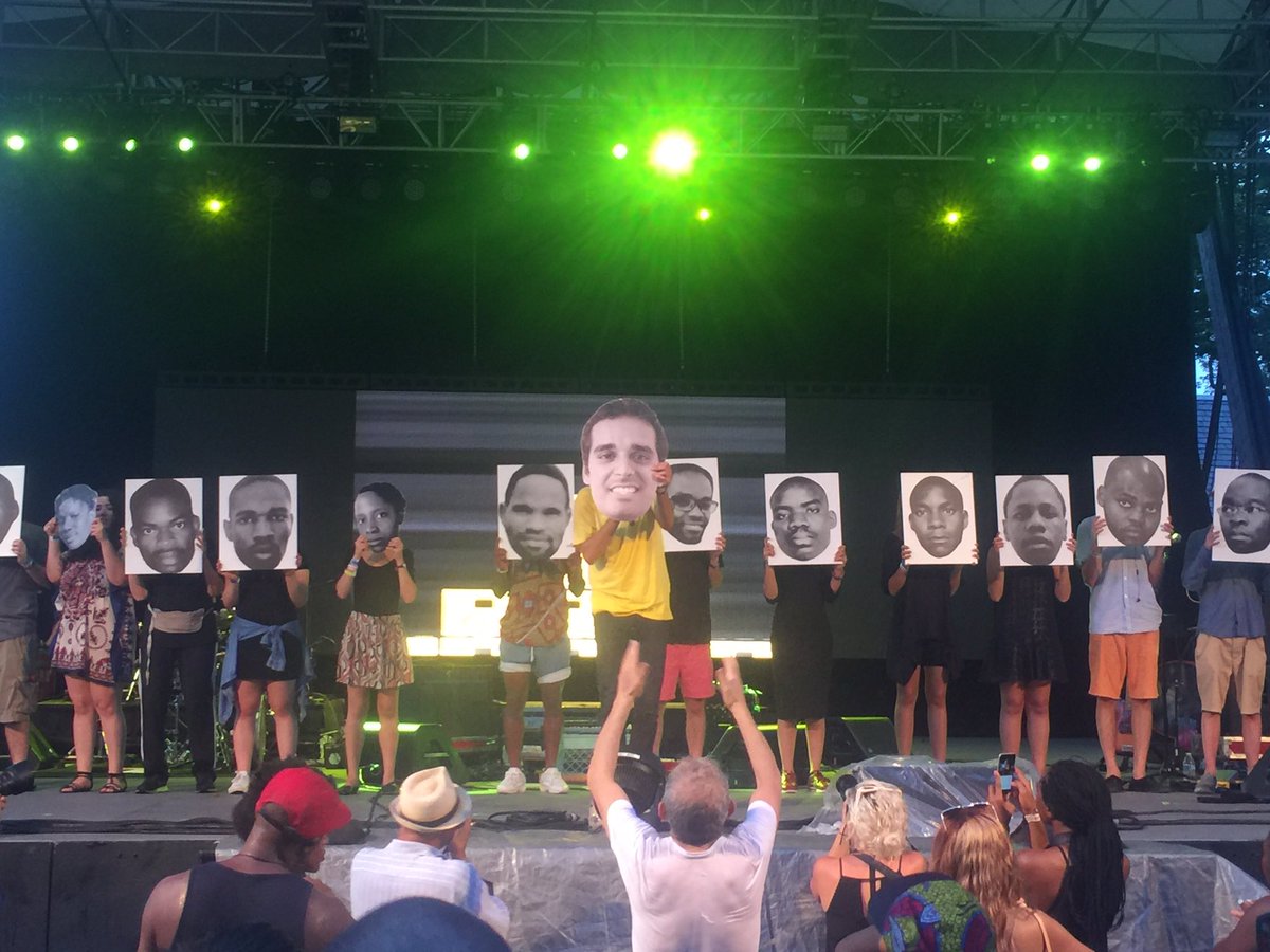 globalFEST_NYC's tweet photo. Batida on stage protesting the unjust conviction of peaceful activists in Angola #Angola17 https://t.co/33qrTUwjIi