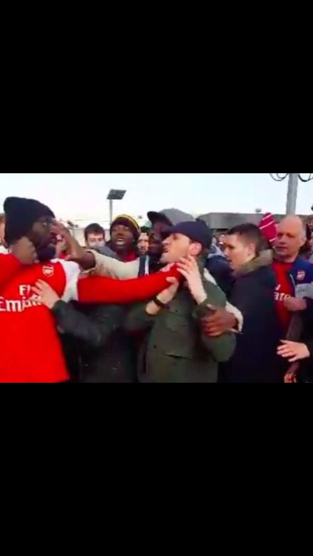matt_scottuk's tweet photo. @JNutt88 1 game into the season. Arsenal TV is gonna be gold this year!! #claudegate https://t.co/UQXIC854W7