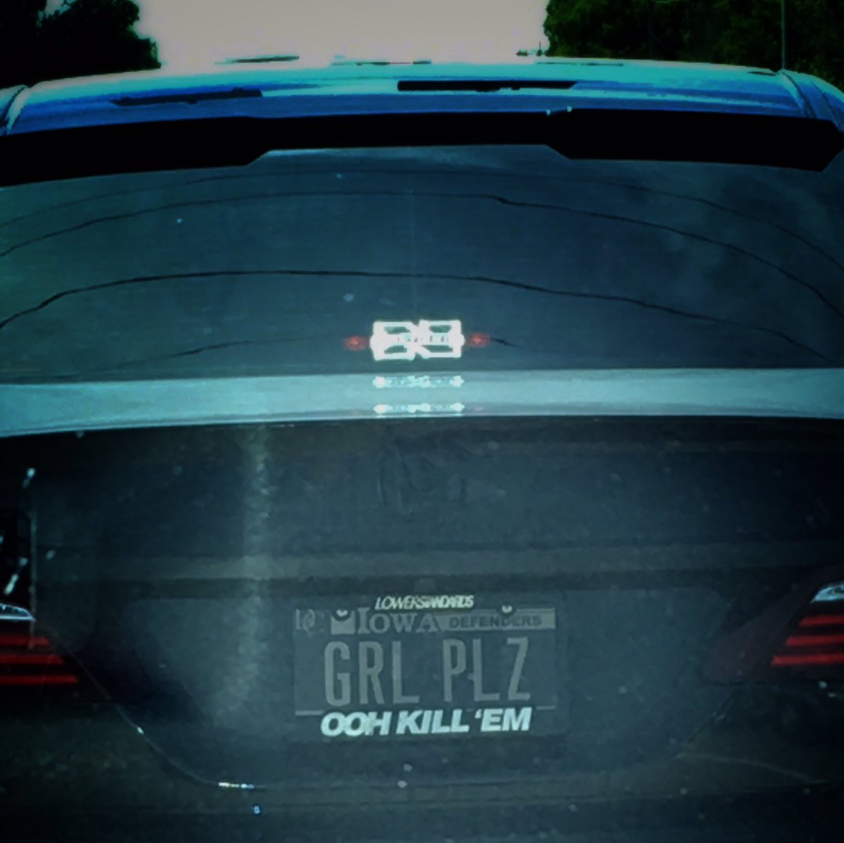 _AsianJoe's tweet photo. So many things wrong and embarrassing involving this license plate and holder. 🙄 #BecauseIowa https://t.co/VZvVRv4wcB