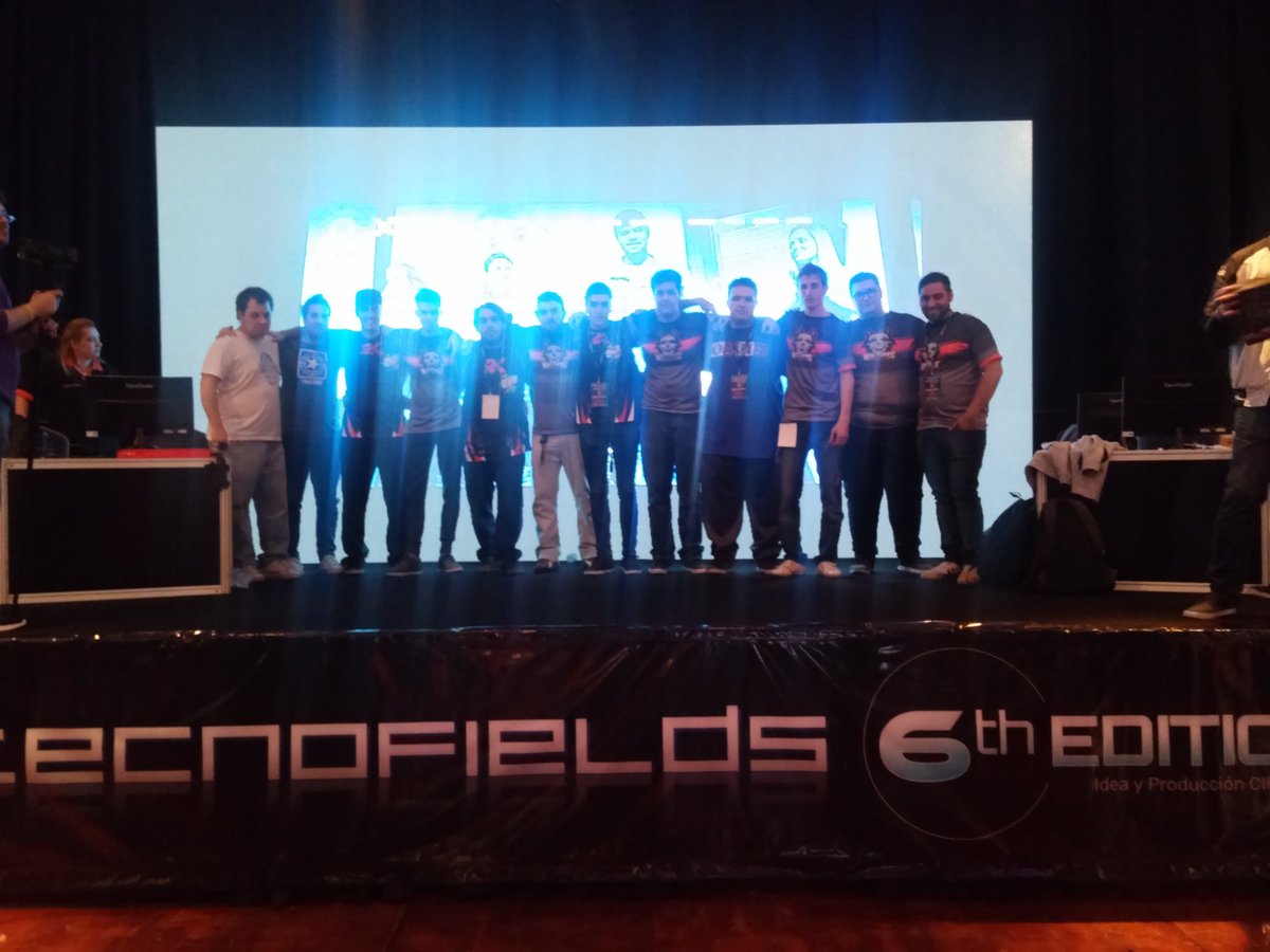 EN VIVO #tecnofields felicitaciones a los ganadores de la #gtl #counterstrike <a href="/2KillGaming/">2Kill Gaming</a>