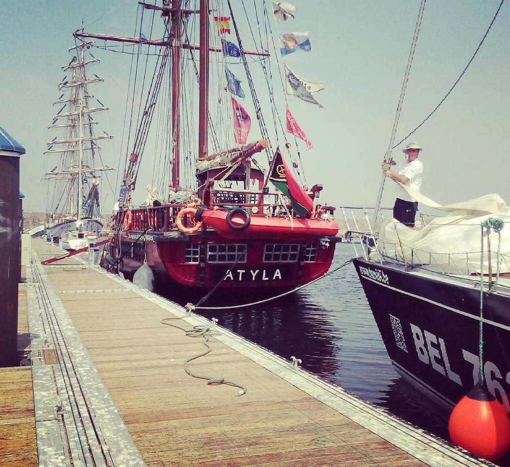 ATYLA_ship's tweet photo. The ships @ATYLA_ship (Spain), #FryderykChopin (Poland) and #Tomidi (Belgium) this afternoon in Coruña. #RT https://t.co/eccL6iPdOo