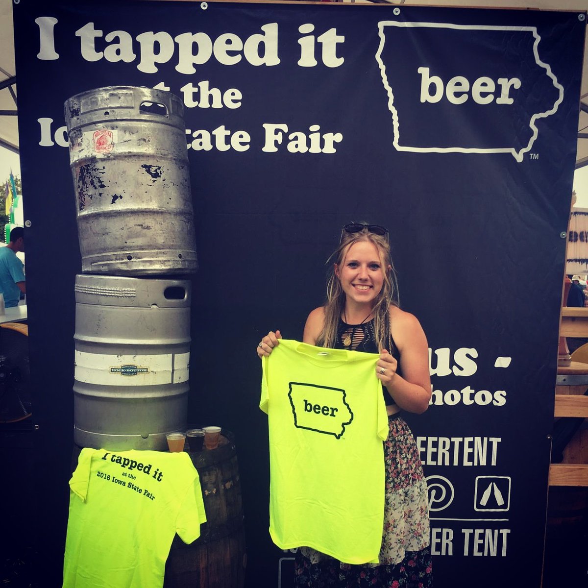 IACraftBeerTent's tweet photo. 2 sample cups, 30 seconds, 2 #ITappedIt shirts.  Nice job Mariah. @IowaStateFair https://t.co/AjsjBUCOEj