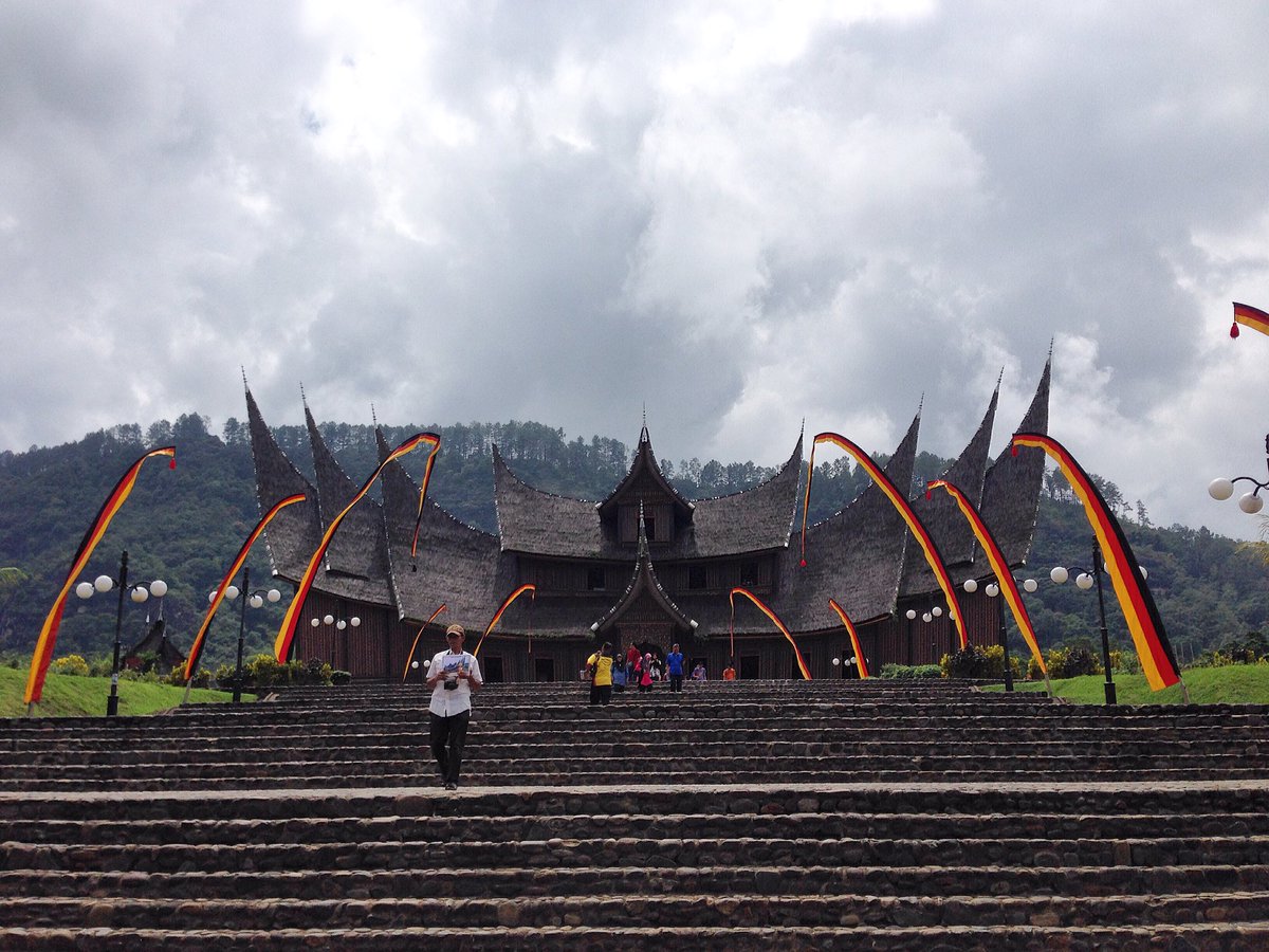 Cagar budaya yang sempat terbakar,Istano Pagaruyuang <a href="/IMS_NET/">IndonesiaMorningShow</a> #IMS_CagarBudaya