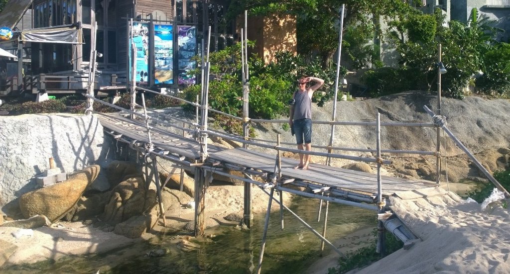 The real bridge. The real River Kwai. The real Alec Guinness. Honest. It's all in the edit!