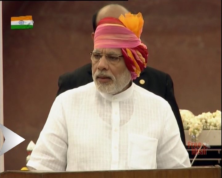 ABPNews's tweet photo. #IndependenceDayIndia: Highlights from PM @narendramodi's Red Fort address 
https://t.co/qNjShw5R9T https://t.co/mK54x0KaQU