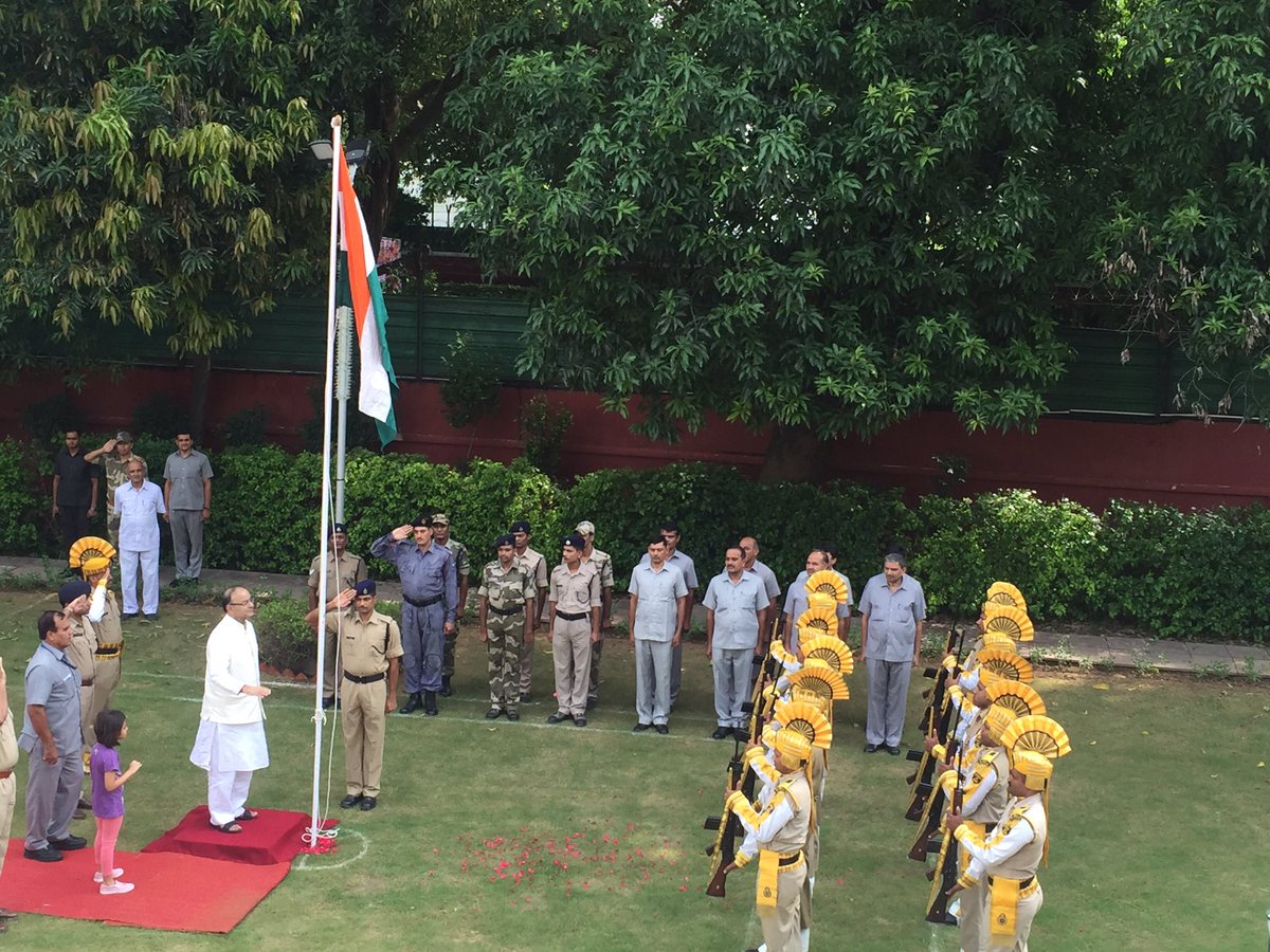 arunjaitley's tweet photo. Congratulations &amp; best wishes to fellow citizens on the occasion of 70th Independence Day of our country.Jai Hind. https://t.co/wqahRAPplM