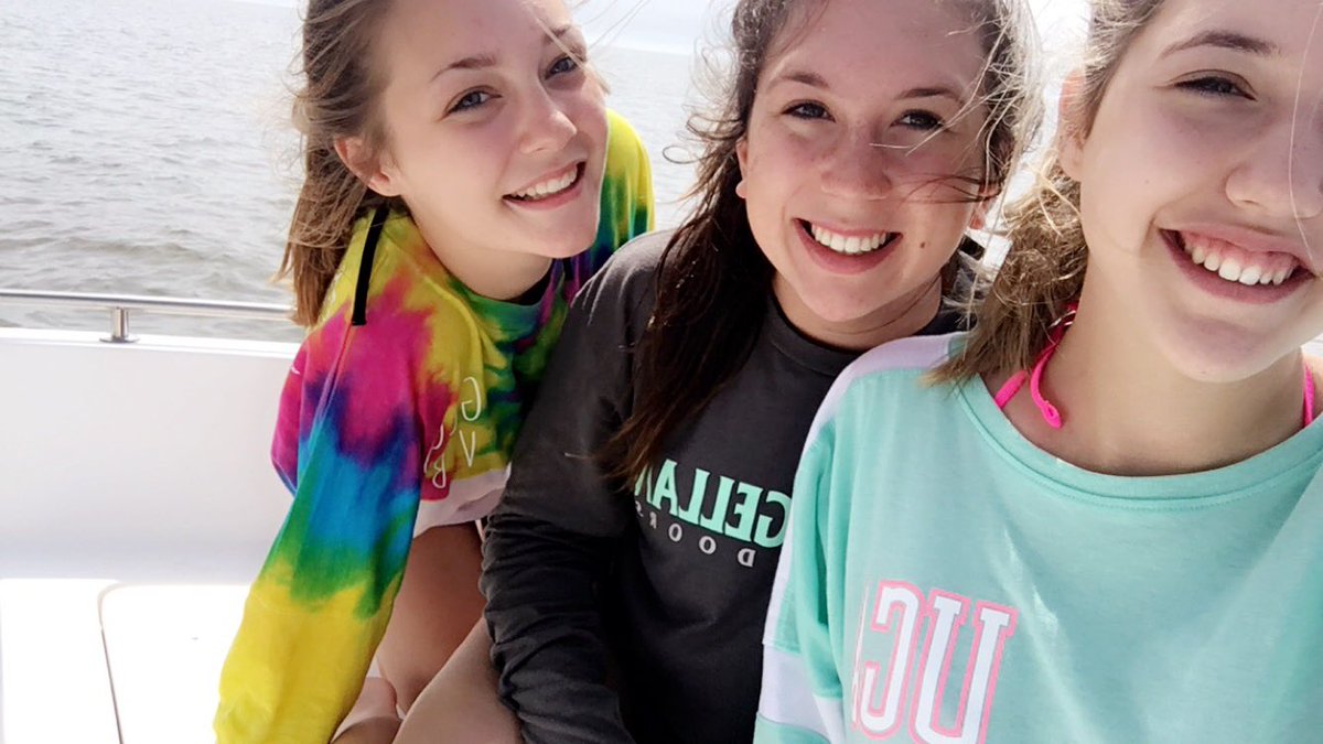 camryn_liz's tweet photo. tb to spring break cause I miss this trip sm 😩☀️ @nataliegrace13 @morgelizaeth https://t.co/tPHwoAosXi