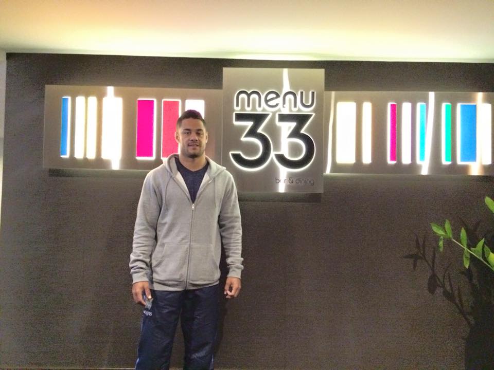 A supreme athlete in our midst!
<a href="/JarrydHayne/">jarryd hayne</a> paid a visit to menu33 in the <a href="/RootyHillRSL/">Rooty Hill RSL</a> Complex over the wknd!