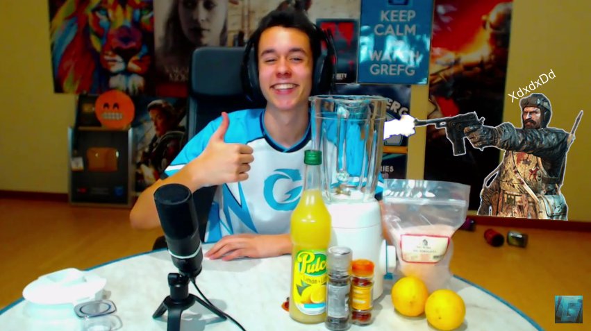 elpeloderubiuh's tweet photo. xD!!! @TheGrefgYT https://t.co/OLARSjsMcz