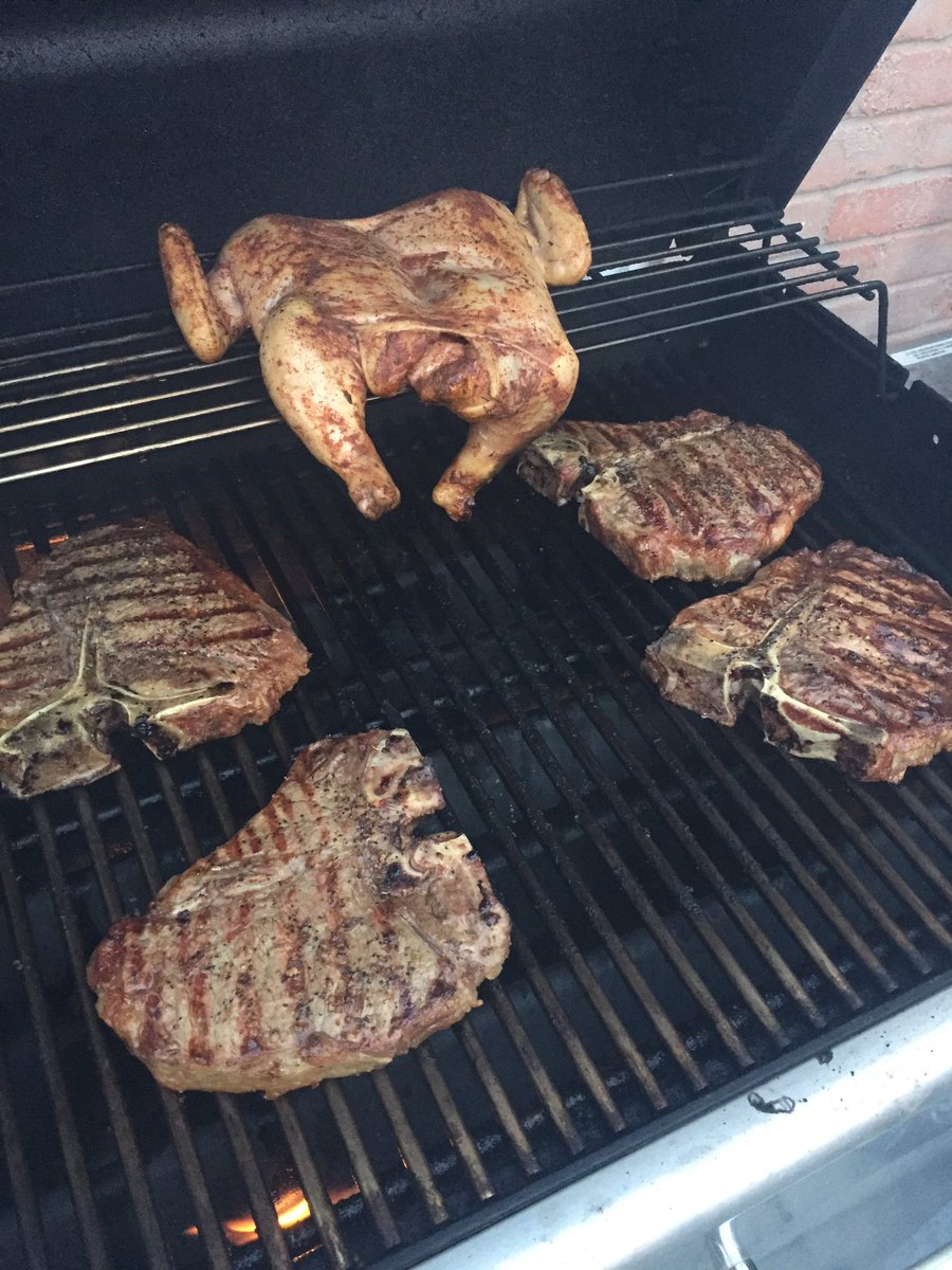 dirtybird9's tweet photo. Amazing dinner #offthecleaver https://t.co/nk1YTYYuJv
