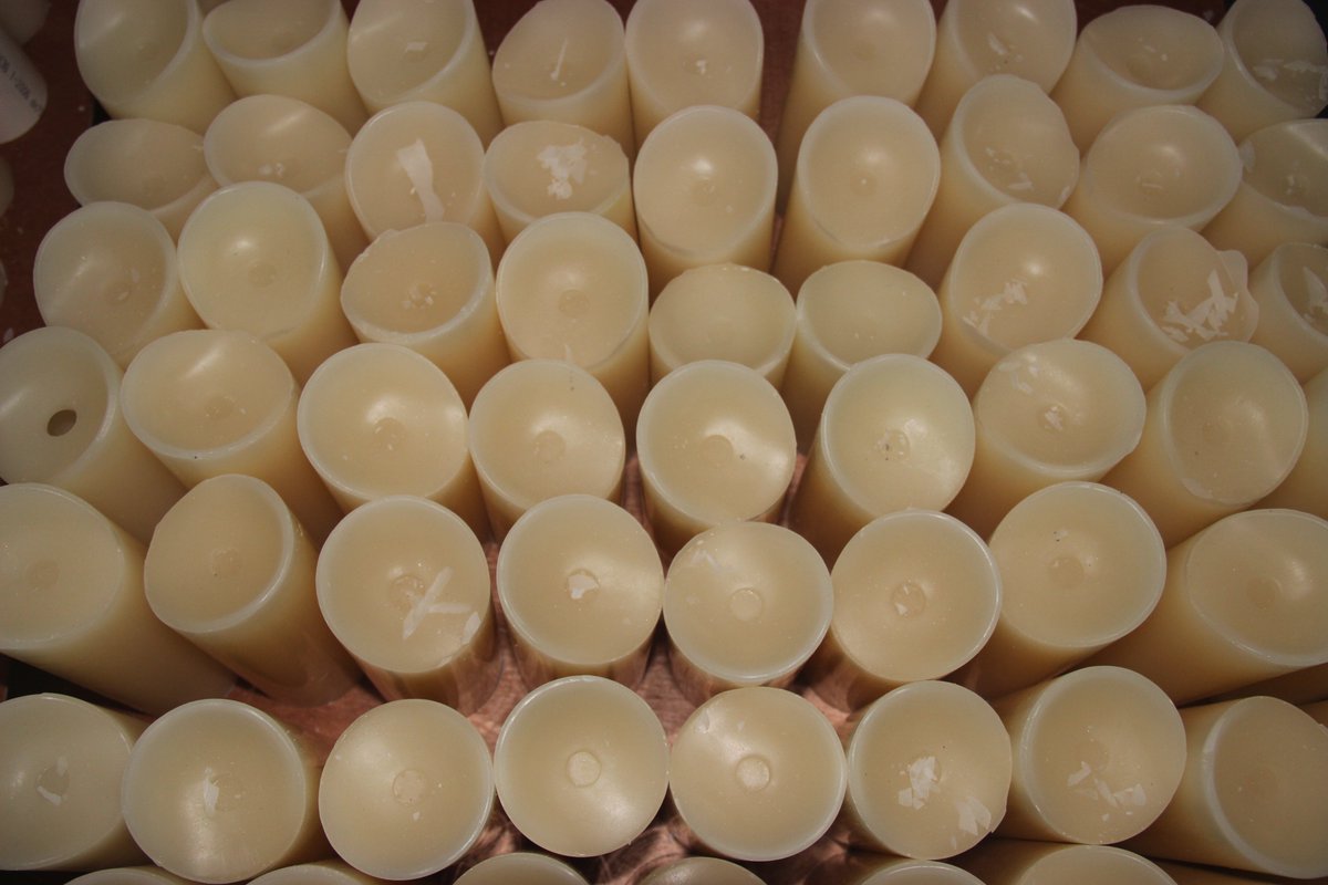 Homemorycn's tweet photo. Real Wax LED Candle Light https://t.co/CCLCo7Li1I