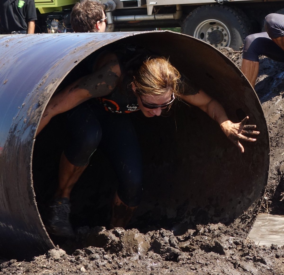 BigHead5K's tweet photo. Mud time is Fun time! Get Registered -Prices go up tomorrow!
#BigHead5K #mudfunrun #mudrunguide #ocr #obstacle #mud https://t.co/jpNAtQv3cQ