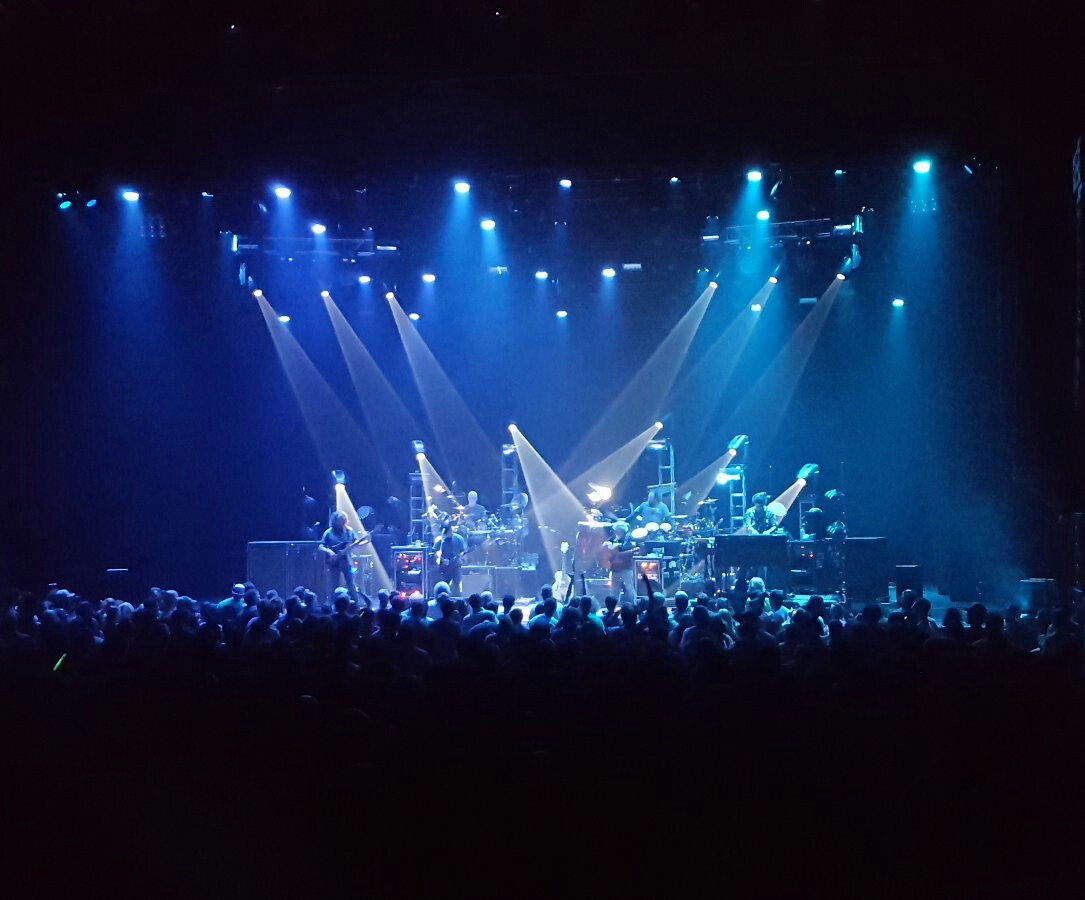 drewster_23's tweet photo. @FriendsOfCheese shot from Brooklyn night 2... https://t.co/jpd8GOZ4qK