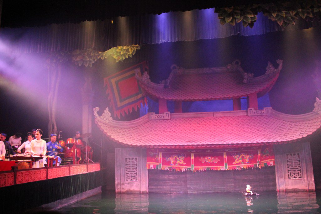 everywhereslist's tweet photo. Vietnamese Water Puppets! https://t.co/3BehT8xVnj https://t.co/dJXXEgaWZs