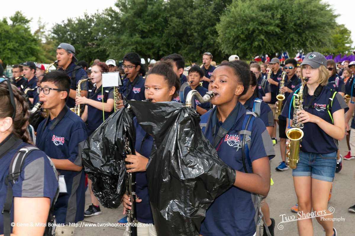 AllenEscadrille's tweet photo. Something's not right here. https://t.co/2oHpLdMCPM