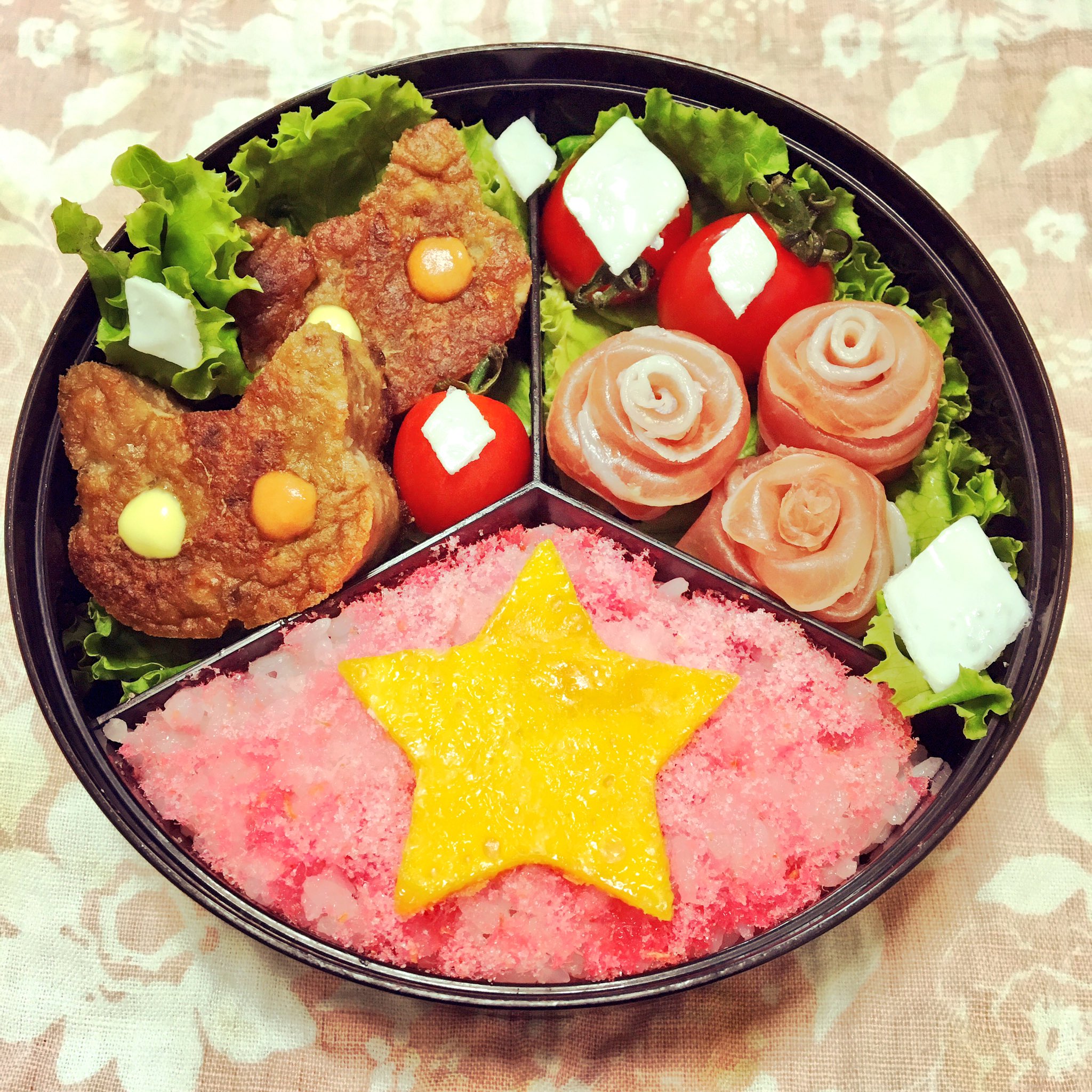 “スティーブンにお弁当を作ってあげたよ⭐️✨
Steven Universe bento”