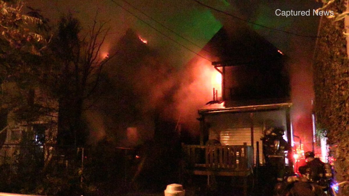 PauleyLaPointe's tweet photo. CHICAGO: #ExtraAlarm blaze destroys 3 Multi-Story homes in #GreaterGrandCrossing neighborhood. Now on @CapturedNews https://t.co/mqSofstikx