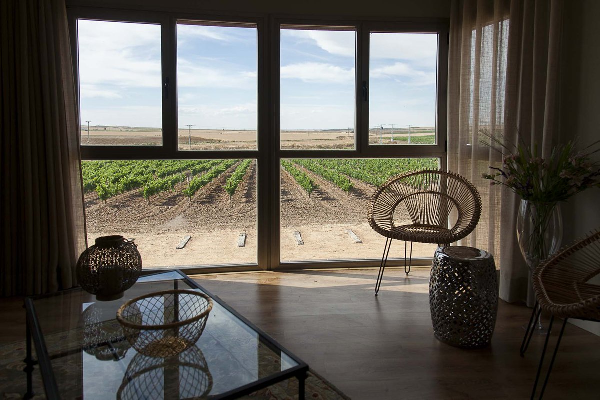 En <a href="/BodValdehermoso/">Bodega Valdehermoso</a> puedes ambientar tu corto. Participa en #ruedaconrueda, fest de <a href="/DORueda/">D.O. Rueda</a> goo.gl/ZLD7K3