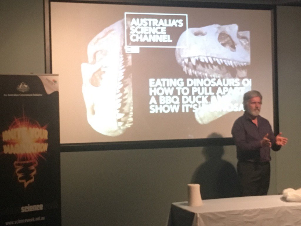 IsbergSally's tweet photo. What a great way to teach evolution! Dr Paul Willis in Darwin for National Science Week @JuniorCSG @Aus_ScienceWeek https://t.co/7L105ajs2M