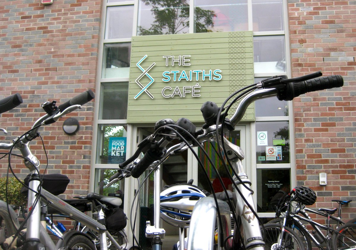 CheersPal's tweet image. Big thanks @staithscafebar for hosting 123 cyclists on @SchoonerGate charity Rock n Roll Tyne Cruise