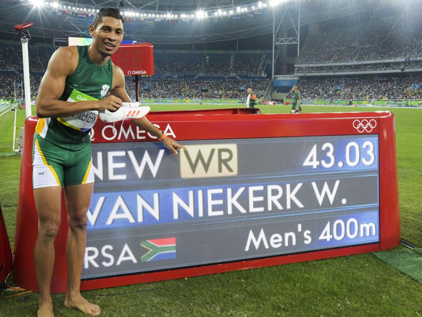 City_Press's tweet photo. #WaydevanNiekerk wins gold in the men's 400m and smashes the world record. #Rio2016 https://t.co/R09KCufTua