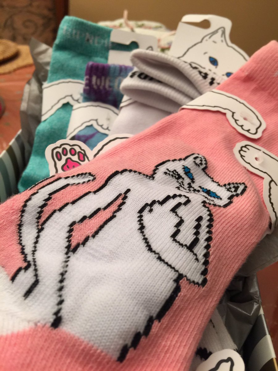 MAR_Velonza's tweet photo. When your just aaiiight ๐๐๐ฝ thanks @chinkmofo for the sock love you babe #ripndipclothing https://t.co/w8gah1sxiQ
