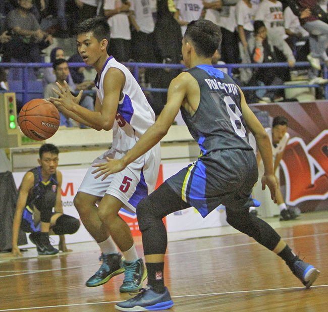 dblindonesia's tweet photo. Dominasi Tim Luar Kota Semarang. Baca di: https://t.co/ydL5pMQ3jh #HondaDBL2016 #CentralJavaSeries #NorthRegion https://t.co/khGPQlebZ5