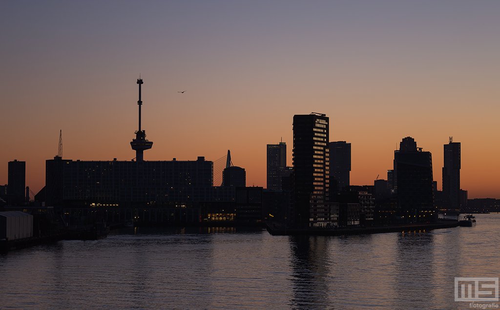 Goedemorgen! Iedereen een heel fijne dag en week toegewenst <a href="/MarikaMarku/">Marika Marku</a> <a href="/EdAldus/">Ed Aldus</a> <a href="/RTL4weer/">RTL WEER</a> <a href="/weerslagnl/">Weerslag</a> #zonsopkomst