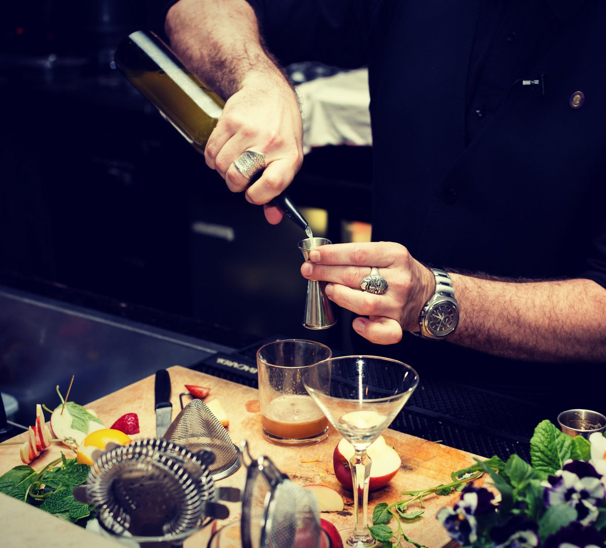 BlackRobinGin's tweet photo. #BlackRobinGin drinks trials for NZ Fashion Week at #Ebisu, rare delights in store! #NZFW #NZFashion #RareSpirits https://t.co/asjFFxwkfv
