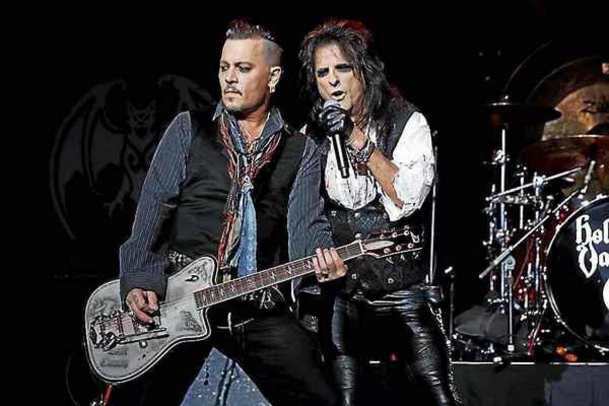 HV_POLAND's tweet photo. #johnnydepp #alicecooper #hollywoodvampires #cometopoland #hollywoodvampirescometopoland #f4f https://t.co/cGyAKFozCI