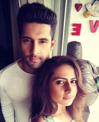 The adorable, <a href="/_ravidubey/">Ravi Prakash Dubey</a> &amp; <a href="/sargun_mehta/">Sargun Mehta</a> are our #CoupleOfTheDay
