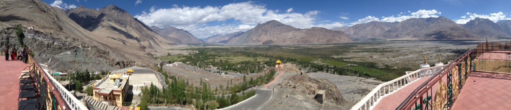 CranLadakh2016's tweet photo. 14th Century Disket Monastery, with Future Buddha and lots of views !! @CranLadakh2016 https://t.co/mMBtBNiZpw