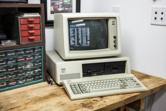 CertCamps's tweet image. Inside the IBM PC 5150: The first-ever IBM PC.
buff.ly/2brSlGM
#CertificationCamps #ibmpc5150 #firstpc