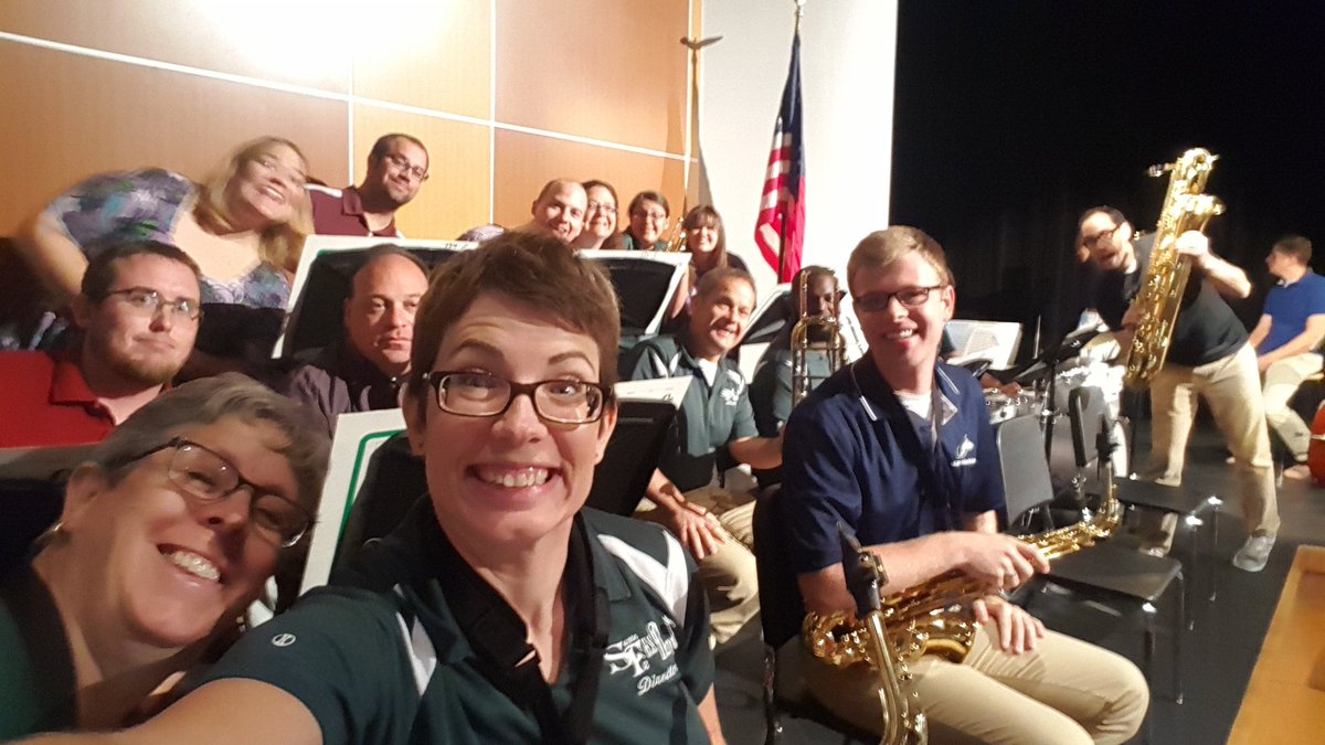MrsHeitzBand's tweet photo. EFJO rocked EPS Convocation this morning! https://t.co/gGsFWlSlPg
