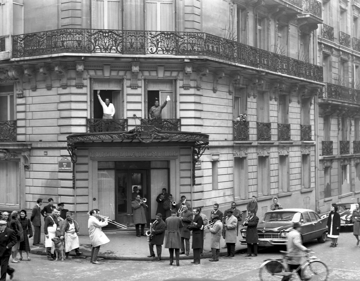 thejazzlabels's tweet photo. Duke and Satchmo at the Hotel de la Tremoille in 1961 https://t.co/GCzaVMSgBJ