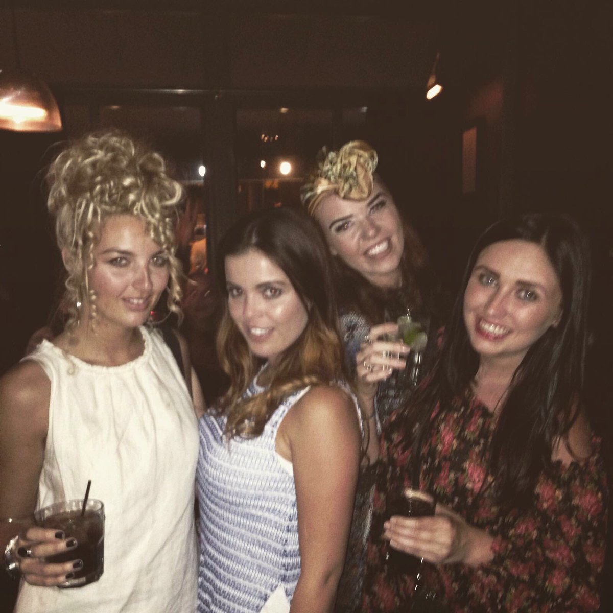 hannahmpeel92's tweet image. #bested #girls #friends